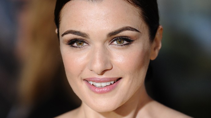 Rachel Weisz (*7. března 1970) je britská filmová herečka známá především z filmu Mumie. Za roli ve filmu nepohodlný získala v roce 2005 Oscara za nejlepšíženský výkon ve vedlejší roli.