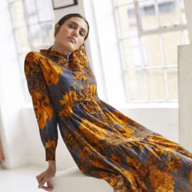 Biobavlněné šaty z udržitelných materiálů zajistí nejen pohodlnost, ale také vydrží klidně i několik sezón.