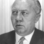 Profesor Kurt Wagner, který pomohl odhalit německou vražedkyni Christu Lehmannovou. Právě on přišel na to, že jed v pralinkách je právě insekticid E 605, mimochodem velmi snadno přístupný všem.