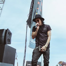 Další album jménem Radioactive vydává až v roce 2011 pod Eminemovým labelem Shady Records.