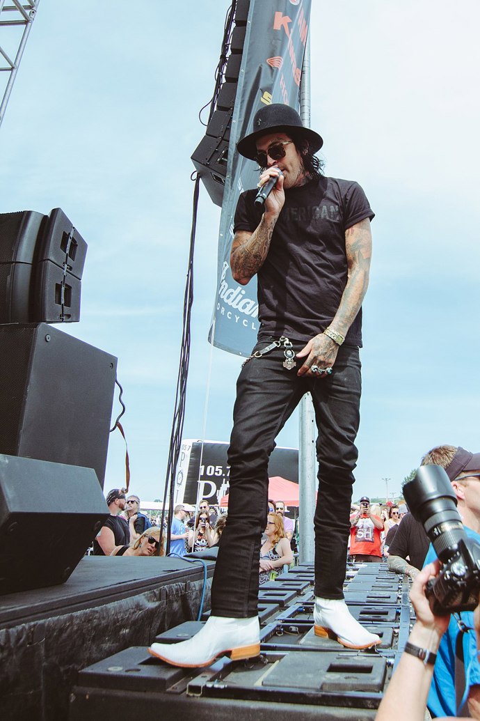 Další album jménem Radioactive vydává až v roce 2011 pod Eminemovým labelem Shady Records.