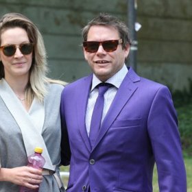 V roce 2006 vyhrál hudební anketu Zlatý slavík v kategorii Skokan roku. 