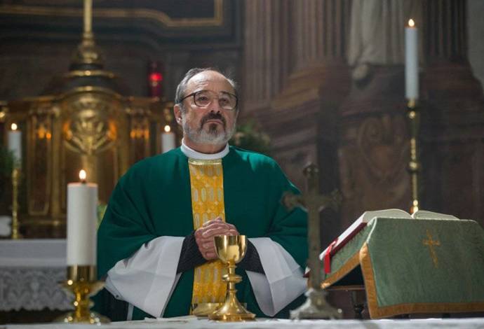 Herec Viktor Preiss je úspěšný v divadle, filmu i televizi. Objevil se ve filmech Milenci v roce jedna, S čerty nejsou žerty, Báječná léta pod psa.