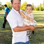 Vystudoval pražskou střední pedagogickou školu. Na konzervatoři se zpěvák Matěj Ruppert ohřál jen půl roku.