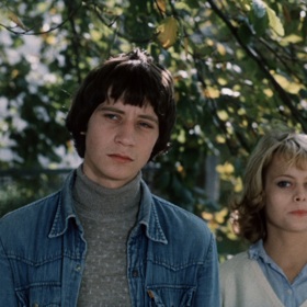 Jak svět přichází o básníky je komedie z roku 1982. Jde o vůbec první z celkem šesti snímků o "Básnících" od režiséra Dušana Kleina. Na film se přišlo do kin podívat více než jeden a půl milionu diváků.