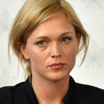 Vystudovala Střední školu Václava Hollara v Praze v oboru Propagační grafika. Vystudovala Akademii výtvarných umění v Praze obor Nová Média II. a studovala i v ateliéru Jiřího Davida, Intermediální konfrontace na UMPRUM.