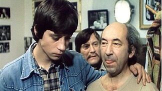 Jak svět přichází o básníky je česká filmová komedie z roku 1982 a první díl básnické hexalogie režiséra Dušana Kleina. 