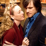 Vše jen urychlí tajemná kniha Číslo 23, kterou dostal od své manželky Agathy k narozeninám.