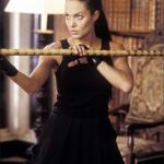 Lara musí získat mocný šém, aby ovládla časoprostor.