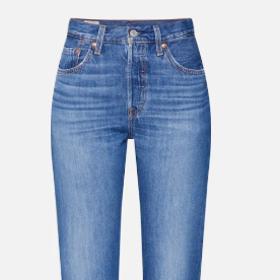 Kultovní Levis 501 stojí za džínovým boomem. Původní montérky se staly hitem po celém světě. A neodmyslitelným znakem rebelství.