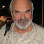 Po čtyřech letech ale pedagogickou dráhu opustil a začal pracovat v Československém rozhlase.