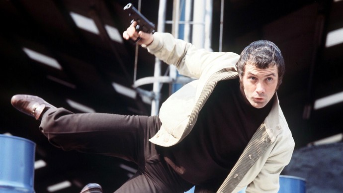 Naposledy se Lewis Collins v televizi ukázal v roce 2002.