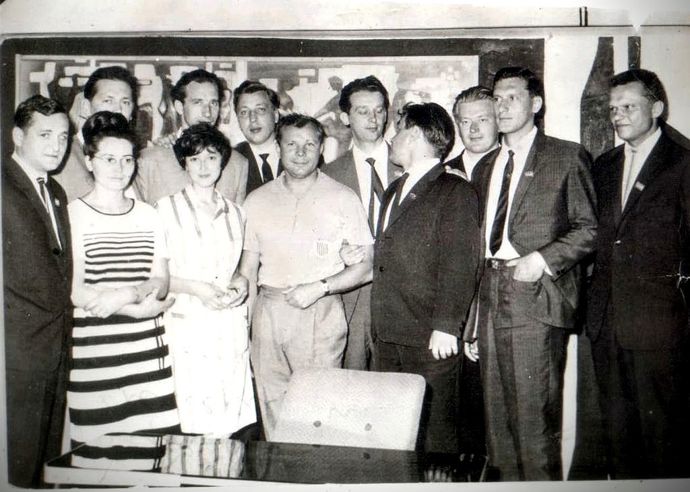 V březnu 1968 dokončil studium na akademii a vrátil se k létání v letadlech, ale už 27. března 1968 při cvičném letu zahynul.