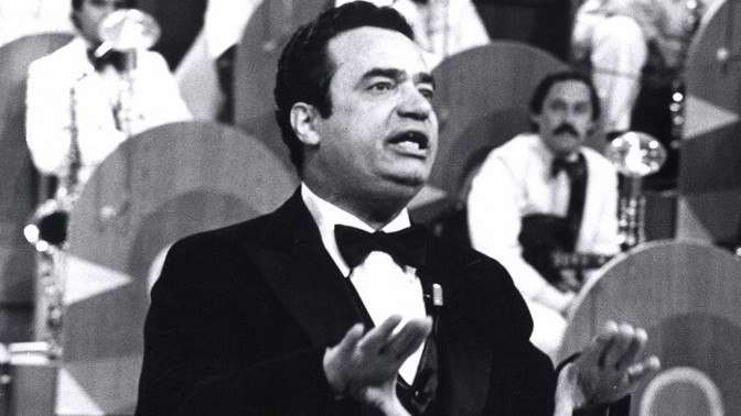 O legendárním baviči Česká televize vytvořila výborný dokument Nezničitelný Vladimír Menšík.