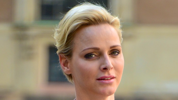 Jeho manželkou je od července 2011 bývalá olympijská plavkyně Charlene Wittstocková, dnes tedy kněžna Charlene. V prosinci 2014 se páru narodila dvojčata Jacques a Gabriella, která se v tomto pořadí stala následníky knížete Alberta.