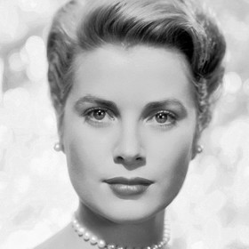 Matkou Alberta II. byla legendární herečka Grace Kelly.