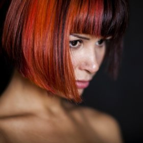 Mikádo pod bradu a nevšední barevná kombinace? Proč ne!