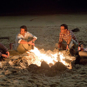 Stejně jako v prvním filmu hraje v závěru filmu skladba známého zpěváka Floridy, tentokrát „Turn Around“.