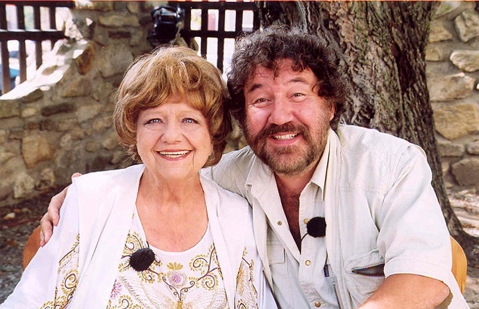 V roce 2003 vznikl pořad Slunce, seno, Helena, kde herci zavzpomínali na natáčení. Zde se už nemoc Heleny projevila.