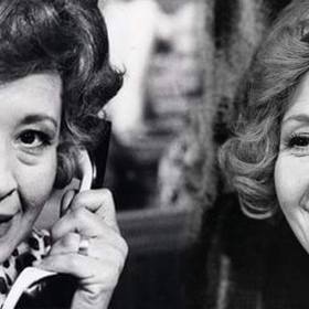 Karolina Slunéčková, vlastním jménem Olga Slunéčková, byla česká herečka, manželka herce Rudolfa Vodrážky.