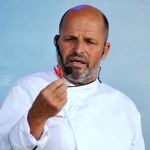 Zdeněk Pohlreich  je český šéfkuchař, gastronom, podnikatel, lektor, autor kuchařek a moderátor kuchařských pořadů na televizi Prima.