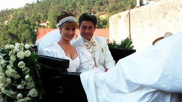 Na pohádkovou svatbu si určitě pamatujete.