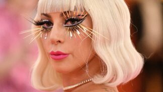 Lady Gaga se kromě hudby proslavila i díky svému extravagantnímu stylu. 