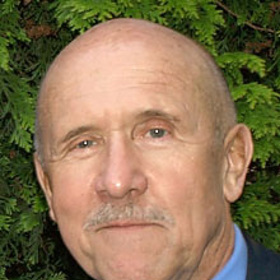 Proslul také jako komentátor animovaných filmů, zejména večerníčků jako Mach a Šebestová, Žofka a spol. nebo Hugo z hor.