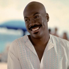 Zaměstnanec televizní stanice potká poutníka Eddieho Murphyho, který se snaží lidem ukázat, že nejdůležitější je láska a porozumění. Z tohoto podivína se stane krátce nato mediální hvězda.