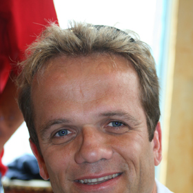 Účetní, recepční a hlídač z metra. To vše dělal André ještě předtím, než se z něj stal Paklíč.