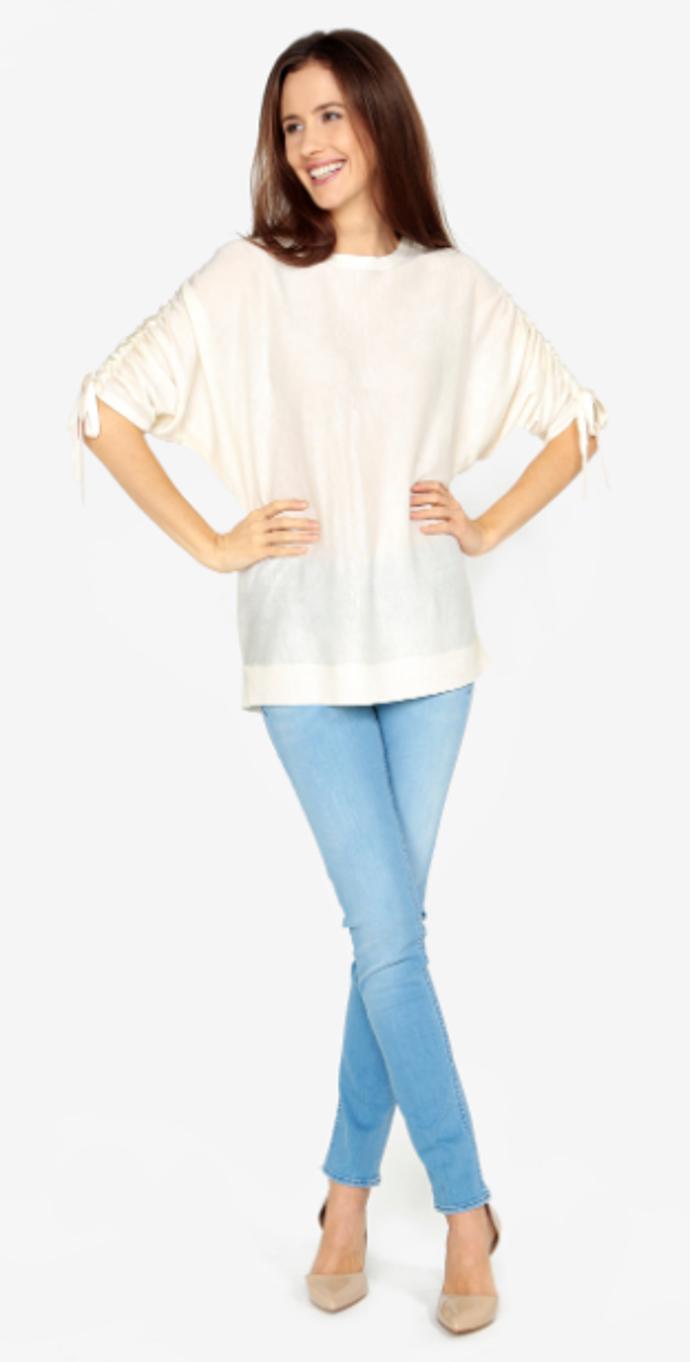 Zajímavým kouskem ve vašem šatníku také může být svetr s rozšířenými rukávy. 