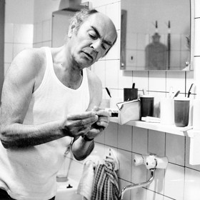 Josef Bláha v době natáčení komedie Tchán prožíval románek s Ivou Janžurovou.