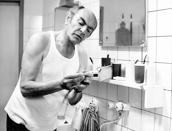 Josef Bláha v době natáčení komedie Tchán prožíval románek s Ivou Janžurovou.