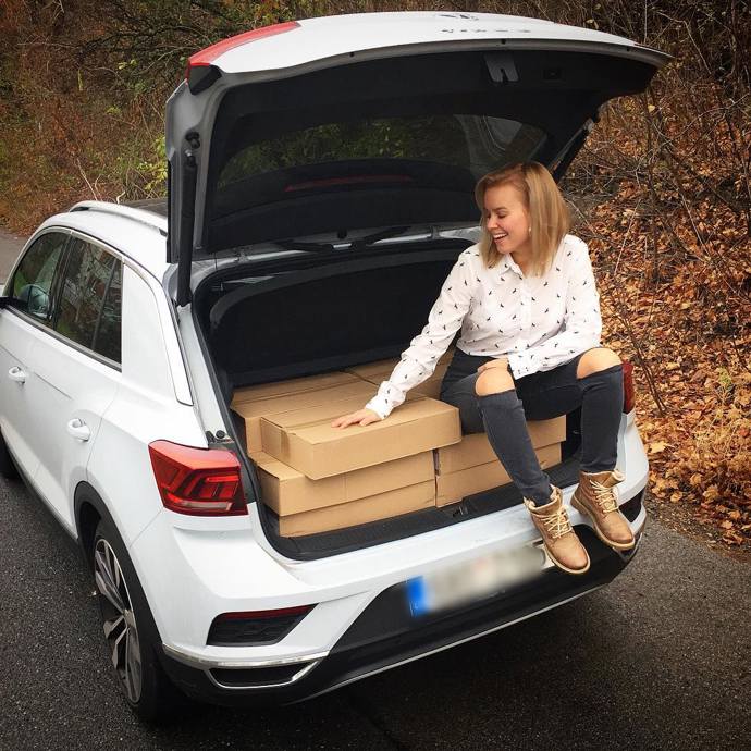 Ležérní styl je pro Patricii poznávacím znamením. Džíny doplněné o košili se zajímavým vzorem. 