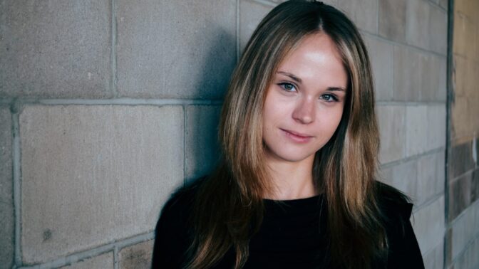 Kamila (32): Máma se se mnou nestýká a mé dcery odmítá. Místo toho dává lásku cizím dětem