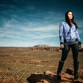 Legíny jsou velmi ošemetným kouskem, který zvýrazní jakoukoliv nedokonalost. Proto před tím než si je pořídíte zvažte, zda jste vhodný typ pro nošení tohoto kousku. 