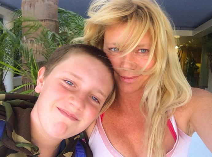 Wilson se ale po dokončení natáčení seriálu vrátila do rodné Austrálie.