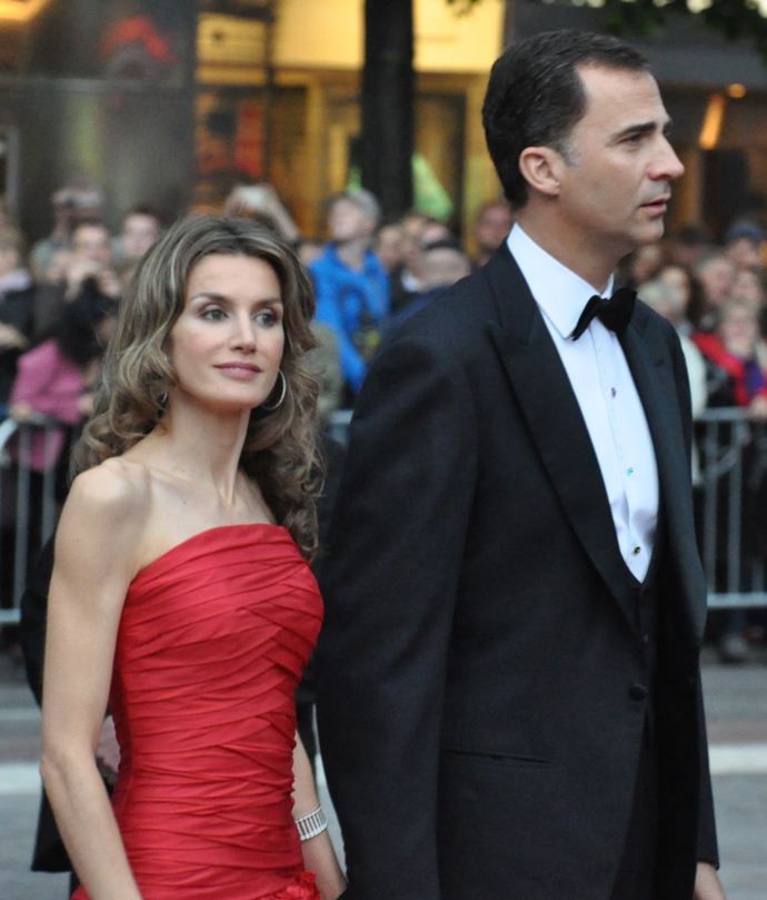 Budoucí španělská královna Letizia Letizia Ortiz Rocasolano řekla své ano korunnímu španělskému princi Felipemu v roce 2004. 
