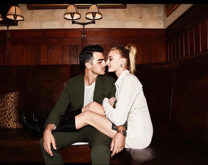 Turner a Jonas spolu začali randit v roce 2016. Dříve ale herečka zažívala velmi těžké období kvůli seriálu.