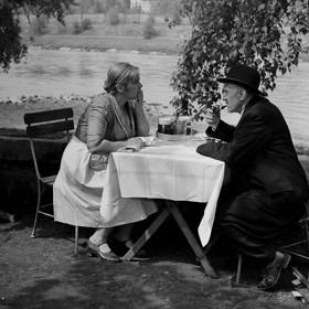 Natáčení seriálu Hříšní lidé města pražského prý často navštěvoval syn rady Vaňáska. Měl se vyjádřit, že Josef Marvan jeho otce vystihl opravdu dobře. 