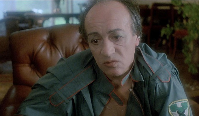 Film Sexmise nejprve zhlédl Gorbačov. Po vystřižení cca 40 minut materiálu mohl jít do kin.