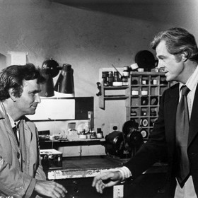 Columbova typická gesta a hláška "ještě jedna věc" vznikla ze spolupráce se Stevenem Spielbergem.