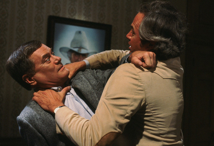 V šedesátých letech přišel dočasně o hlas. Od té doby se zařekl, že si ho bude šetřit a jeden den v týdnu držel bobříka mlčení.