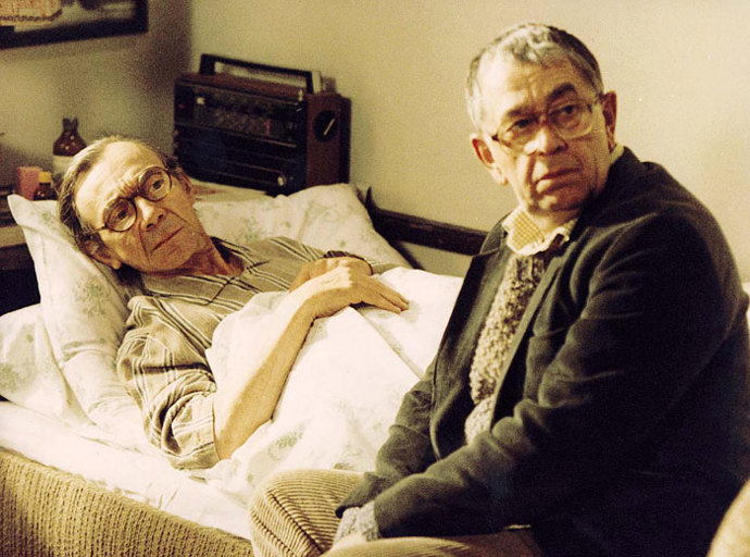 Prvotní námět filmu byl pro režiséra Bočana absolutně nepřijatelný. Nehodlal točit film o bláznovi, který staví protiatomový kryt. 