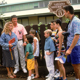 Představitelka Karen (Angela Watson) to měla hodně těžké. Všechen její honorář shrábli rodiče a utratili jej za hazard a vlastní koníčky.