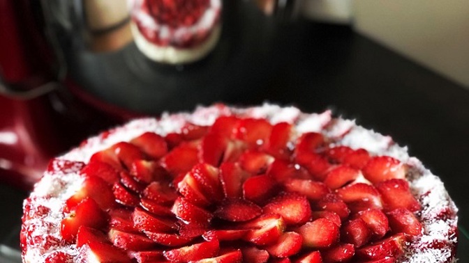 Zdravé low carb recepty pro štíhlou linii: V hlavní roli jahody, ořechy i ředkvičky