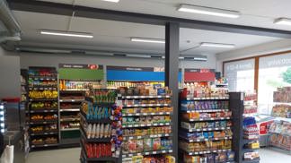 Jak nakupujeme potraviny? Češi si oblíbili menší prodejny s rozšířenými službami