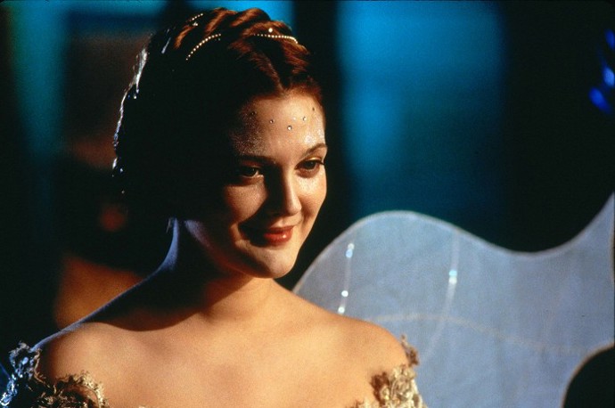 Výrobu skleněných střevíčků měl na starosti Salvatore Ferragamo.