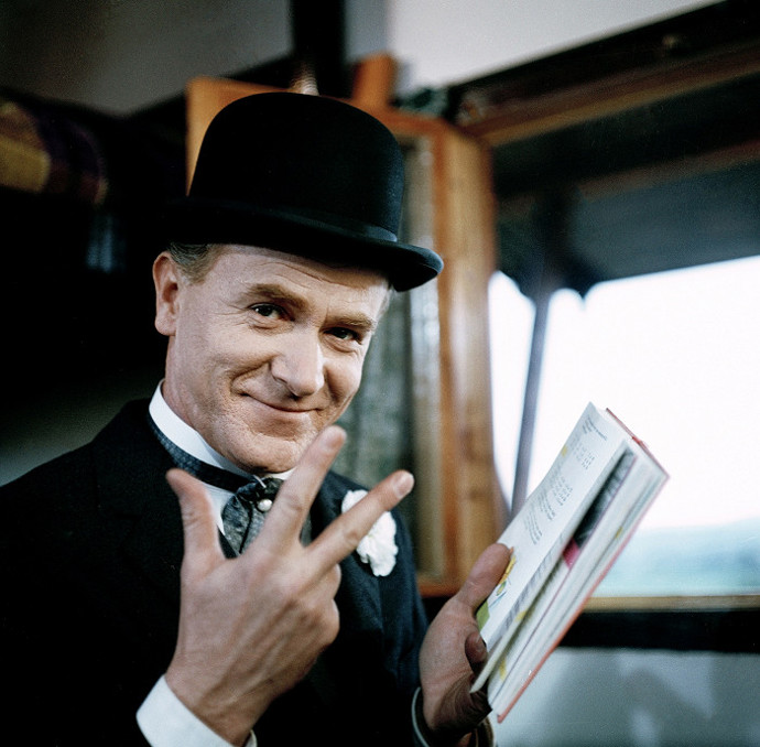 A víte, jak této epizodě říkal Jan Werich? Západoněmecká sr.čka!