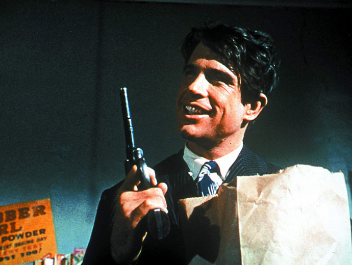 Časopis Premiere zařadil tento film do žebříčku 25 nejnebezpečnějších filmů všech dob.